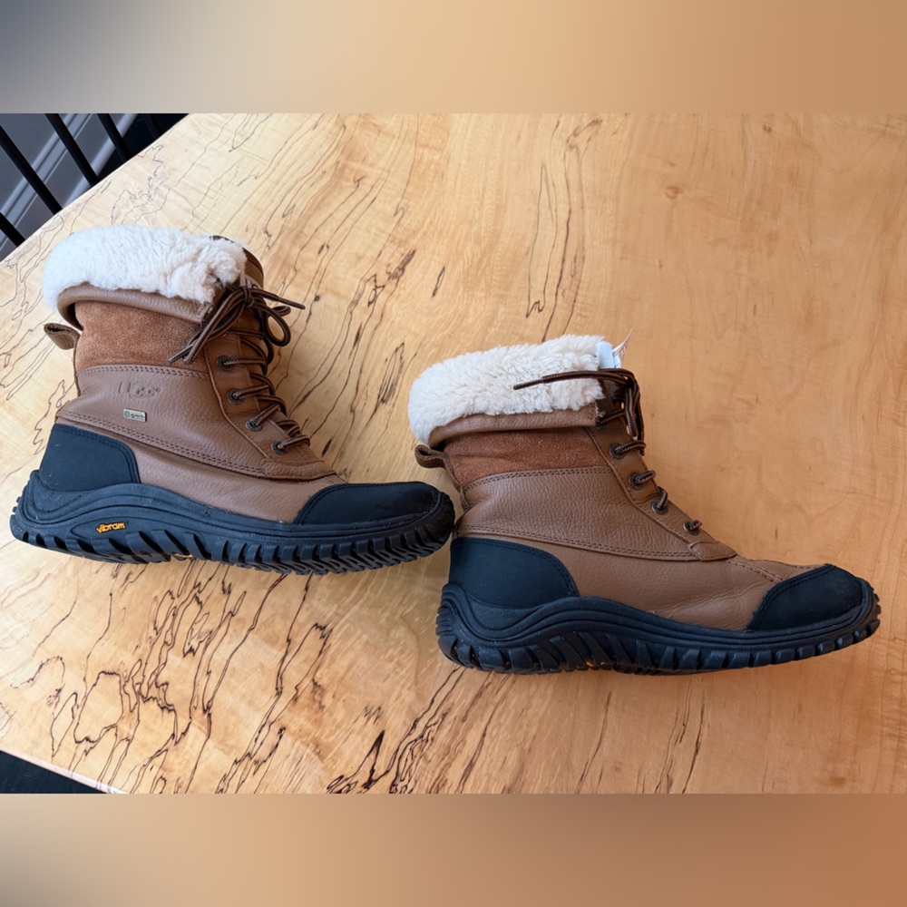 UGG Women's Chestnut Brown Shearling-Lined Winter Boots- Adirondack - Picture 5 of 11